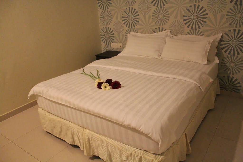 In@Hotel Джохор Бахру Екстериор снимка
